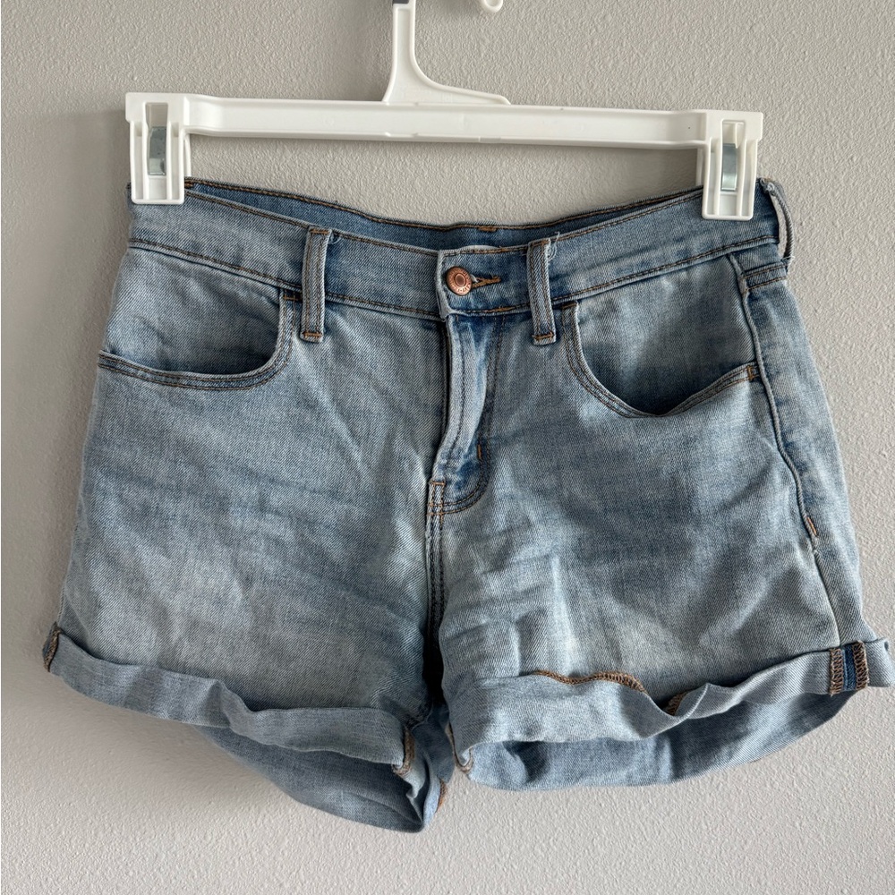 Old Navy Classic Light Wash Denim Shorts - Casual Rolled Hem